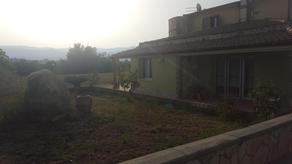 Villa Renzo E Lucia Sant Isidoro  Экстерьер фото