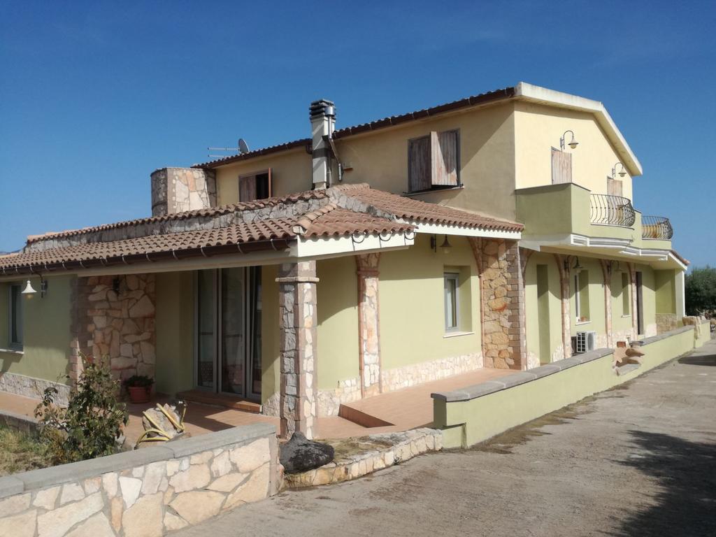 Villa Renzo E Lucia Sant Isidoro  Экстерьер фото