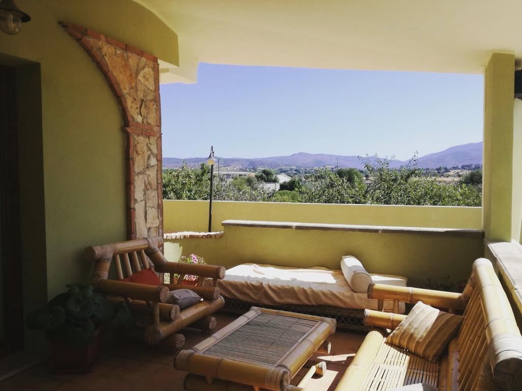 Villa Renzo E Lucia Sant Isidoro  Экстерьер фото