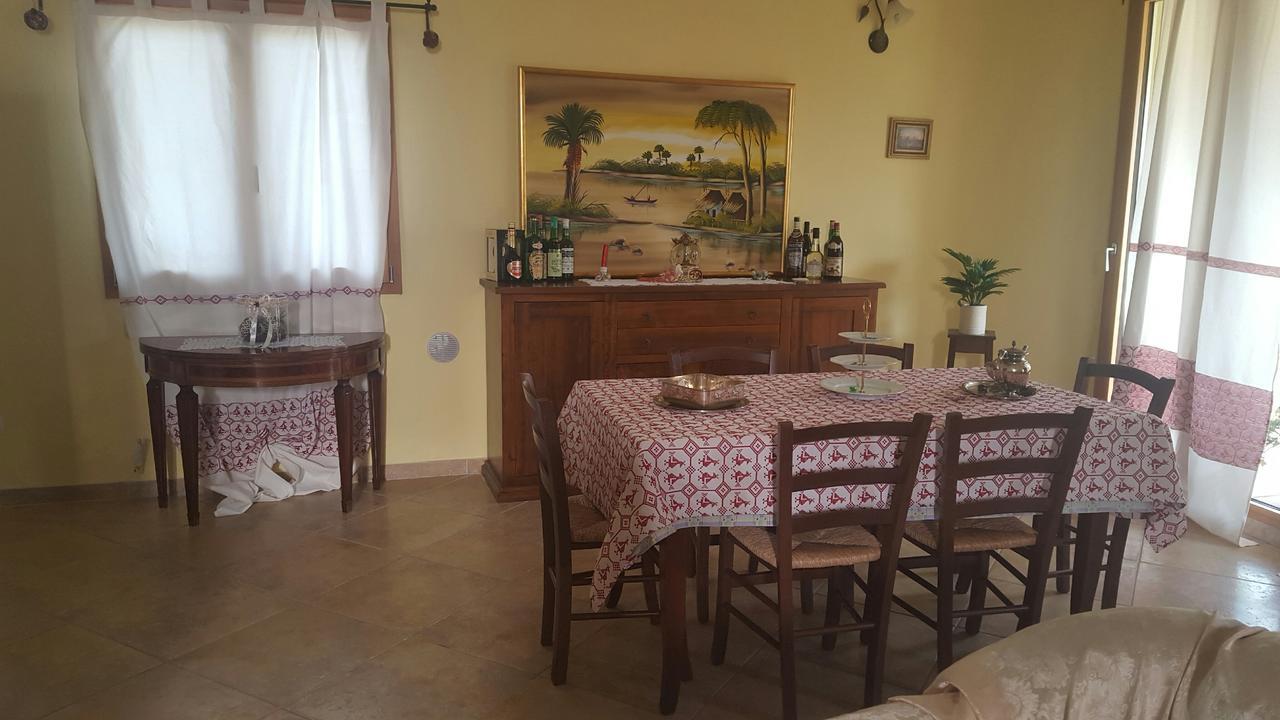 Villa Renzo E Lucia Sant Isidoro  Экстерьер фото