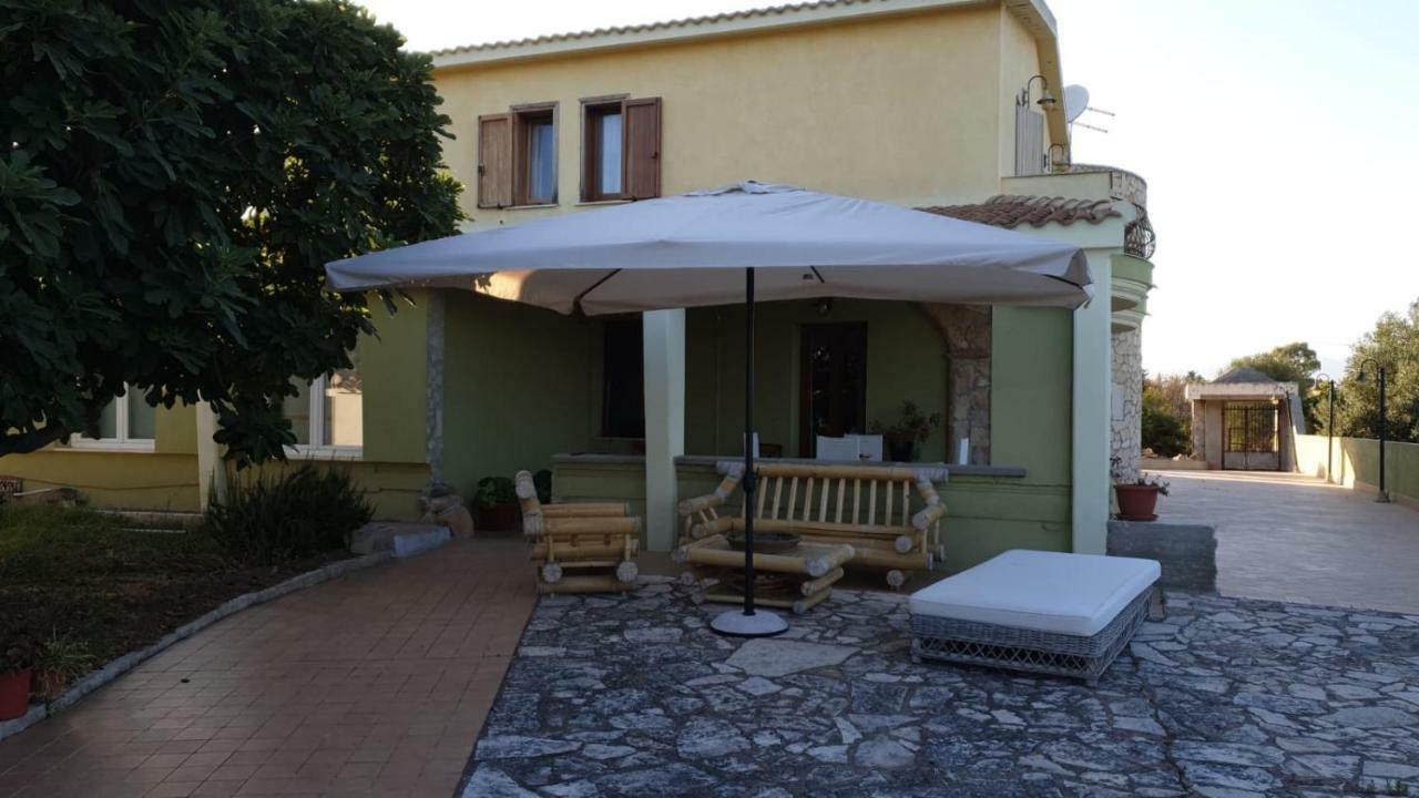 Villa Renzo E Lucia Sant Isidoro  Экстерьер фото